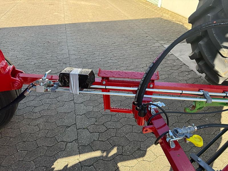 Kröger 18to mit Kunststoffbordwand Interne Nr. 40742