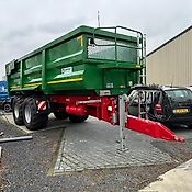 Kroger Agroliner Muk 3 Landbouwkieper