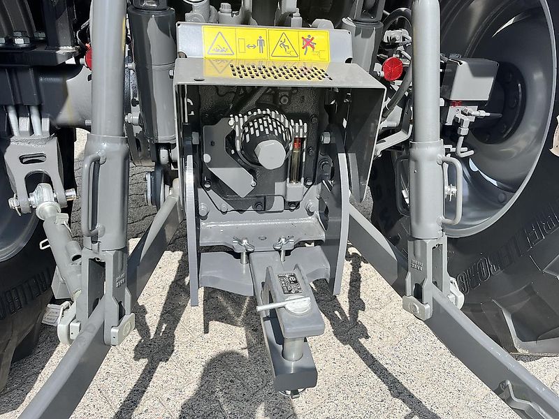 Massey Ferguson 4708M Platform Essential