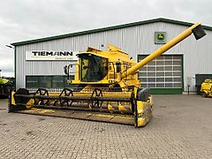 New Holland TX 68 Plus