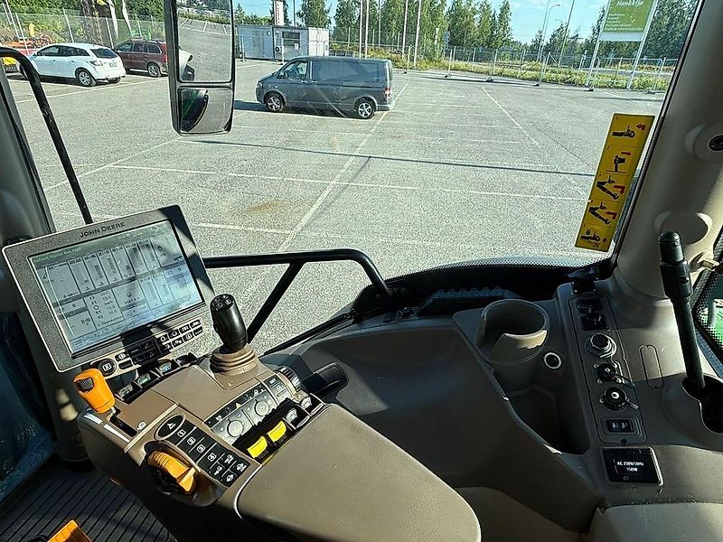 John Deere 6155R TRAKTORI