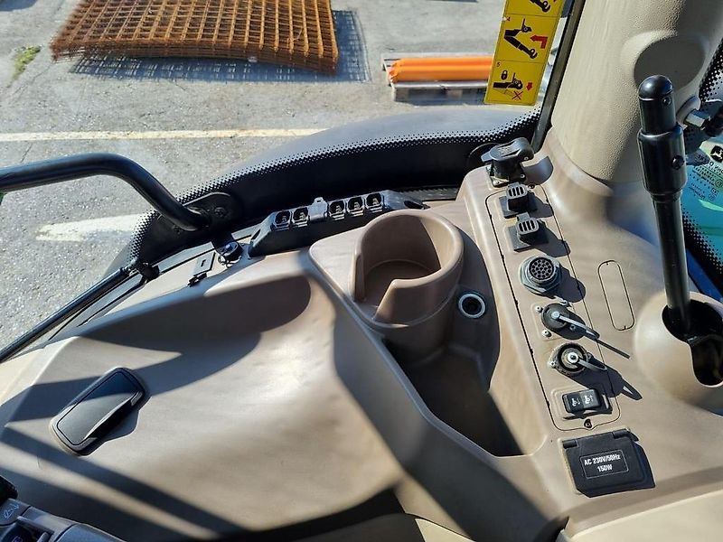 John Deere 6155R TRAKTORI