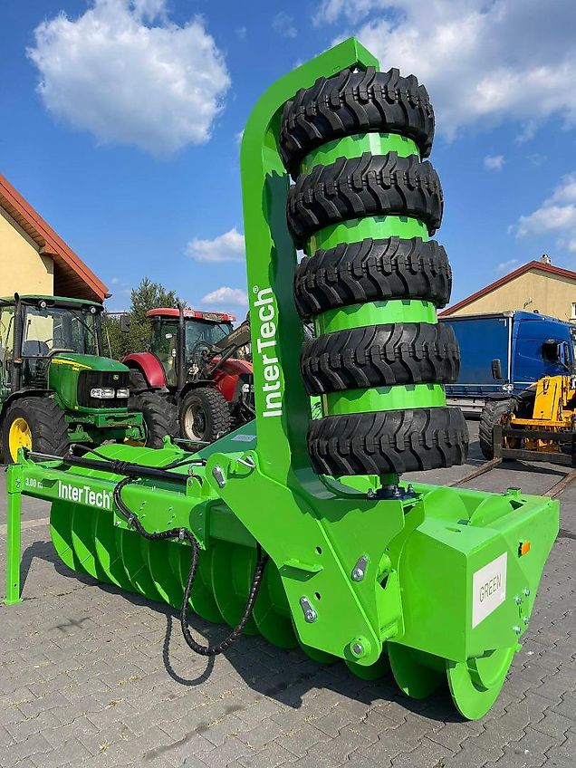 D&D Landtechnika Silowalze Siloverteiler Verdichtungwalze Silo Walze