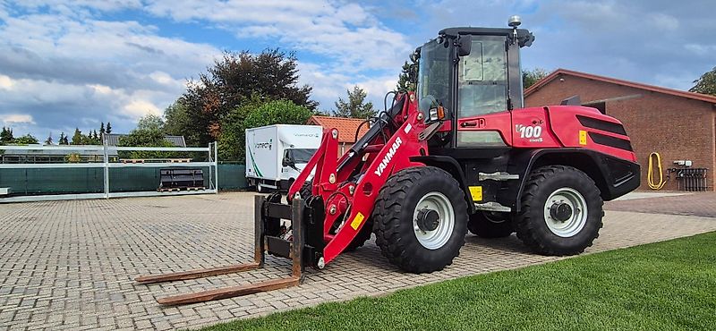 Yanmar V100 met lepels, 920 uur, zeer netjes en compleet!