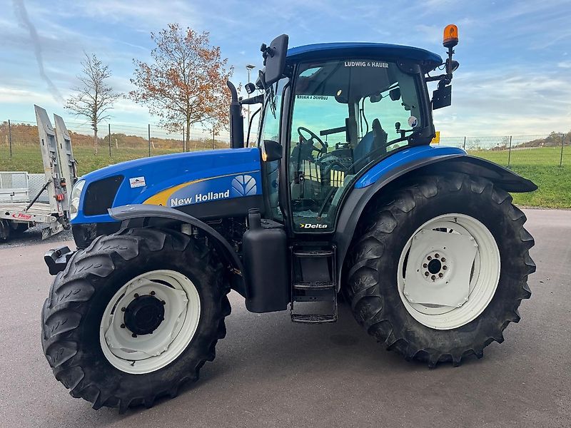 New Holland T6050