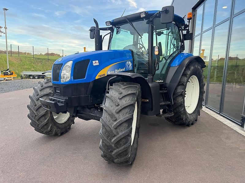 New Holland T6050