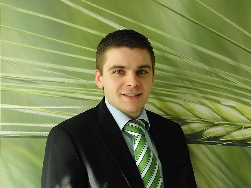 Kontaktisik Härra Hermann Bangert