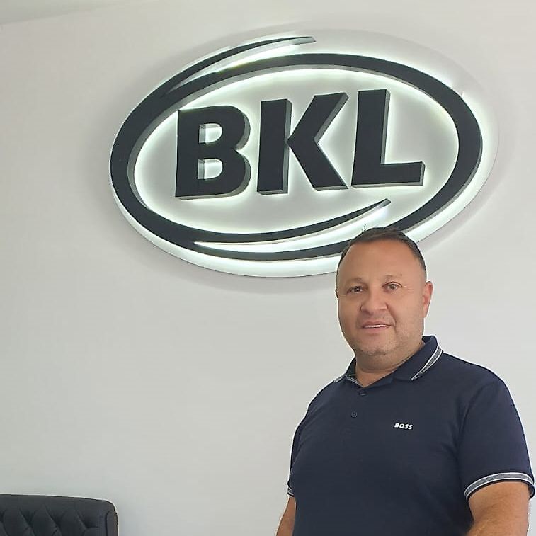 Kontaktisik Härra Ilie Marius