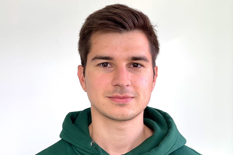 Kontaktisik Härra Emil Munteanu