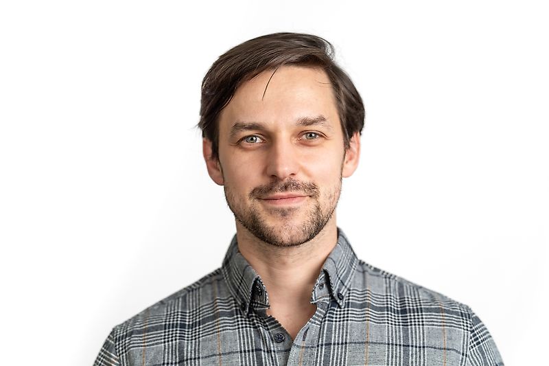 Kontaktisik Härra István Pásztor