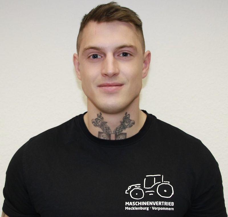 Kontaktisik Härra Paul Maraldo