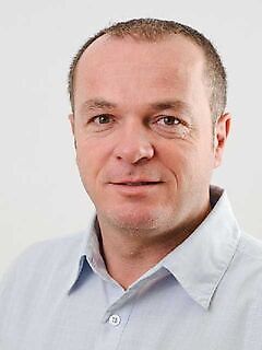 Kontaktisik Härra Manfred Aigner